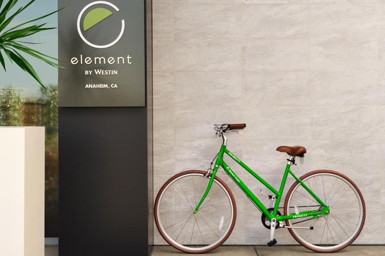 Element Convention Center Hotel