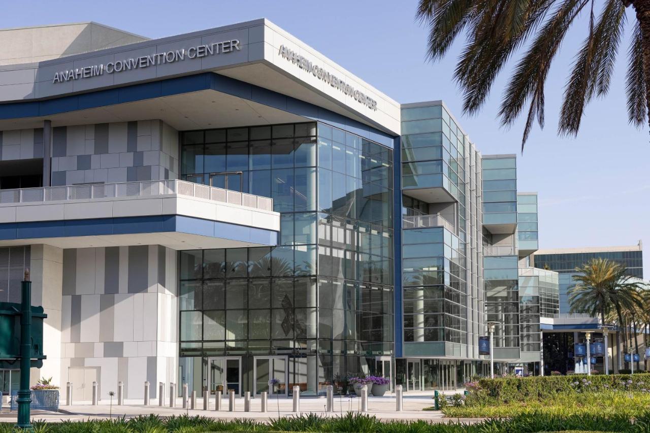Element Convention Center Hotel